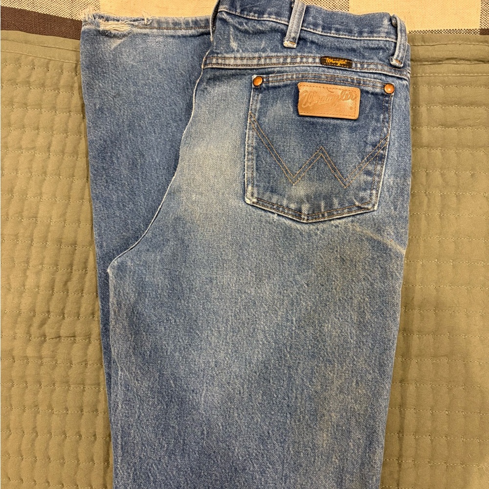 Wrangler Light Blue Relaxed Fit Jeans
